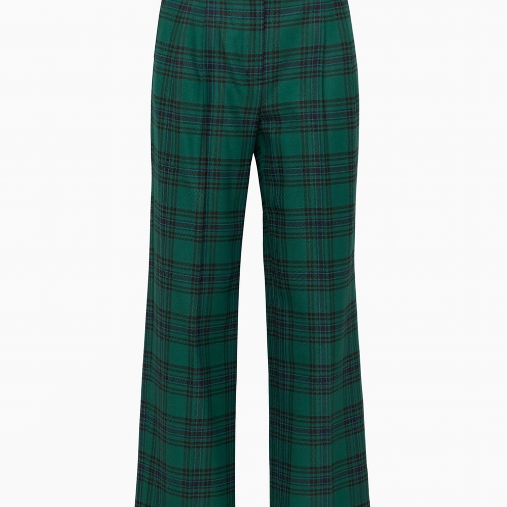 The Effortless Pant by Aritzia in Green/Black Plaid